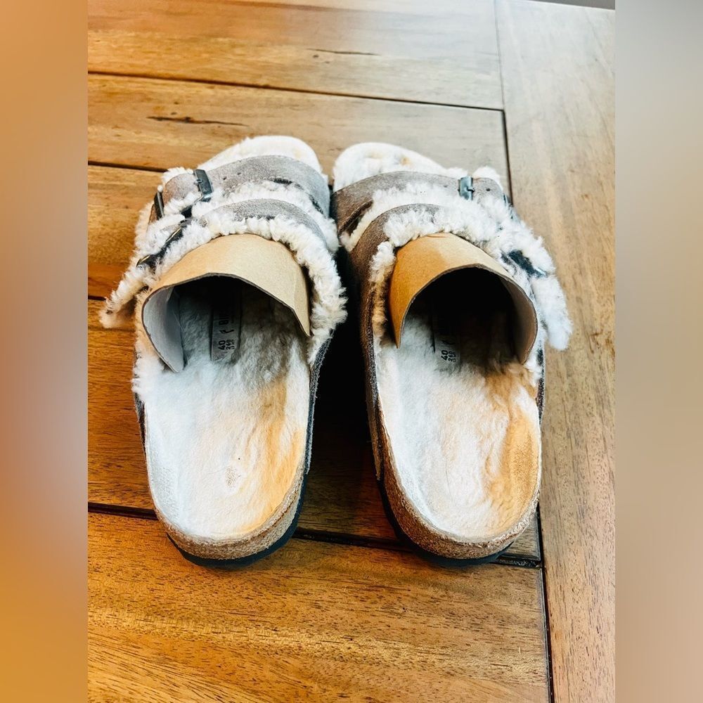 Birkenstock Arizona Shearling slide sandals featuring grey suede Size 40 (9-9.5) - Picture 15 of 16